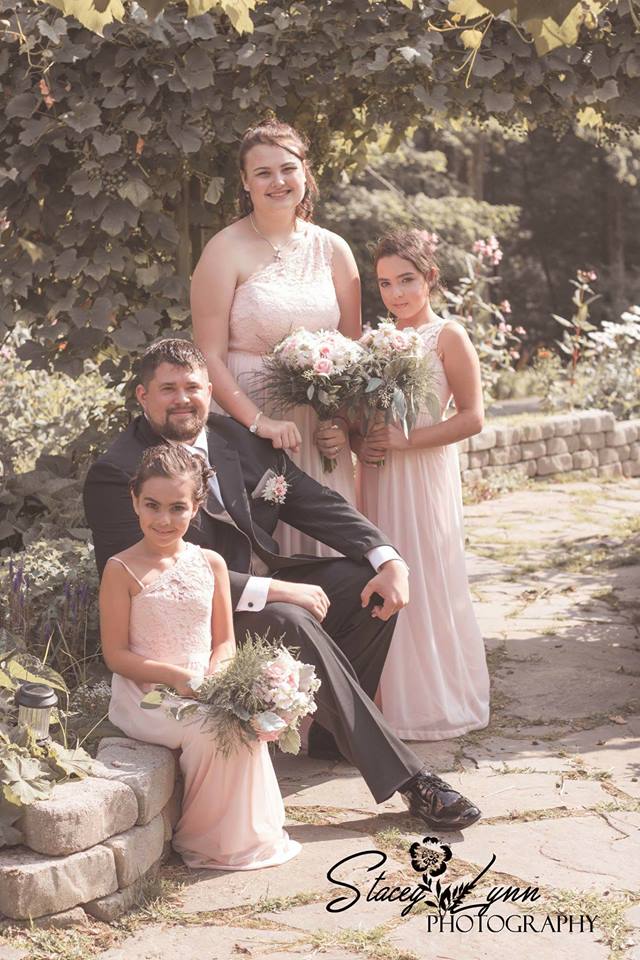  Erica & Eric0 